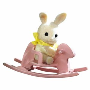 Sylvanian Families Baby Draagdoosje (Konijn op Hobbelpaard) Het Sylvanian Families Baby Draagdoosje (Konijn op Hobbelpaard) 